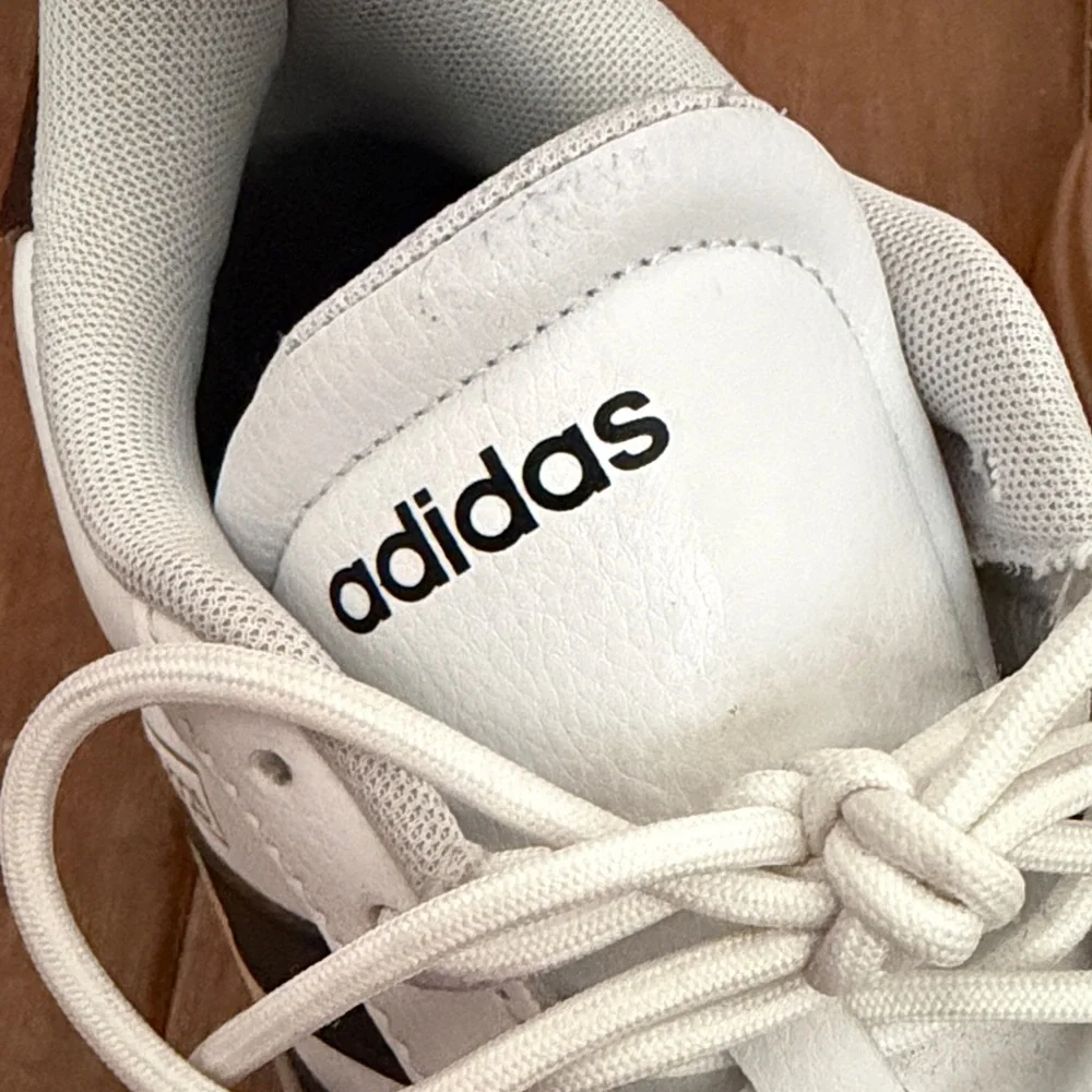 Adidas - Picture 4 of 10